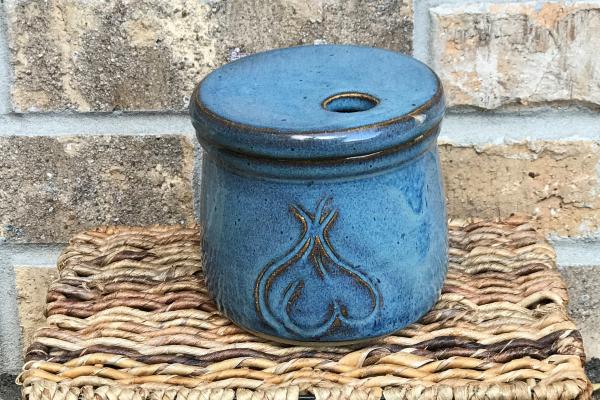 Garlic Keeper - Blue Hares glaze picture