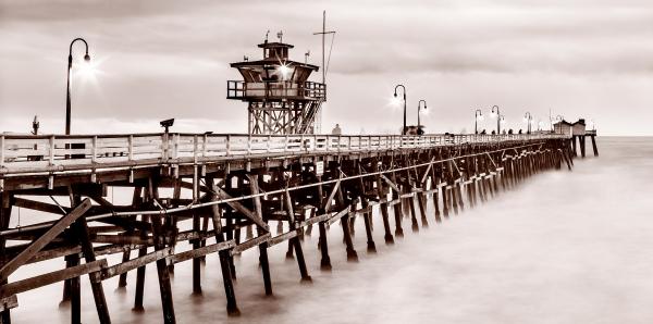 Ominous Pier picture