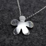 Daisy Flower Sterling Silver Pendant With High Polished Silver Finish | Adjustable Silver Chain