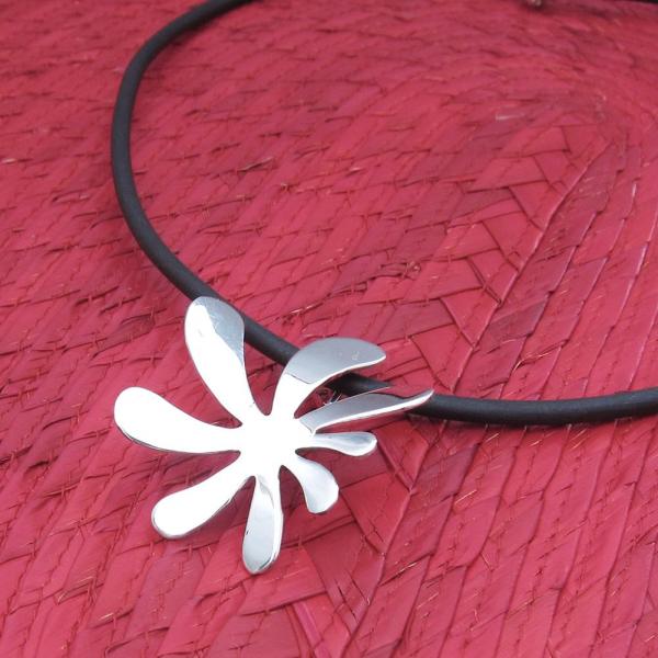 Anto Flower Sterling Silver Pendant With High Polished Silver Finish | Adjustable Silver Chain picture