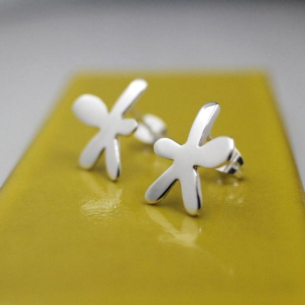 Small Happy Daisy Sterling Silver Earrings With High Polished Silver Finish | Silver Post Earrings