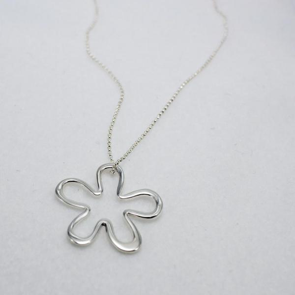 Daisy Silhouette Flower Sterling Silver Pendant With High Polished Silver Finish | Adjustable Silver Chain picture