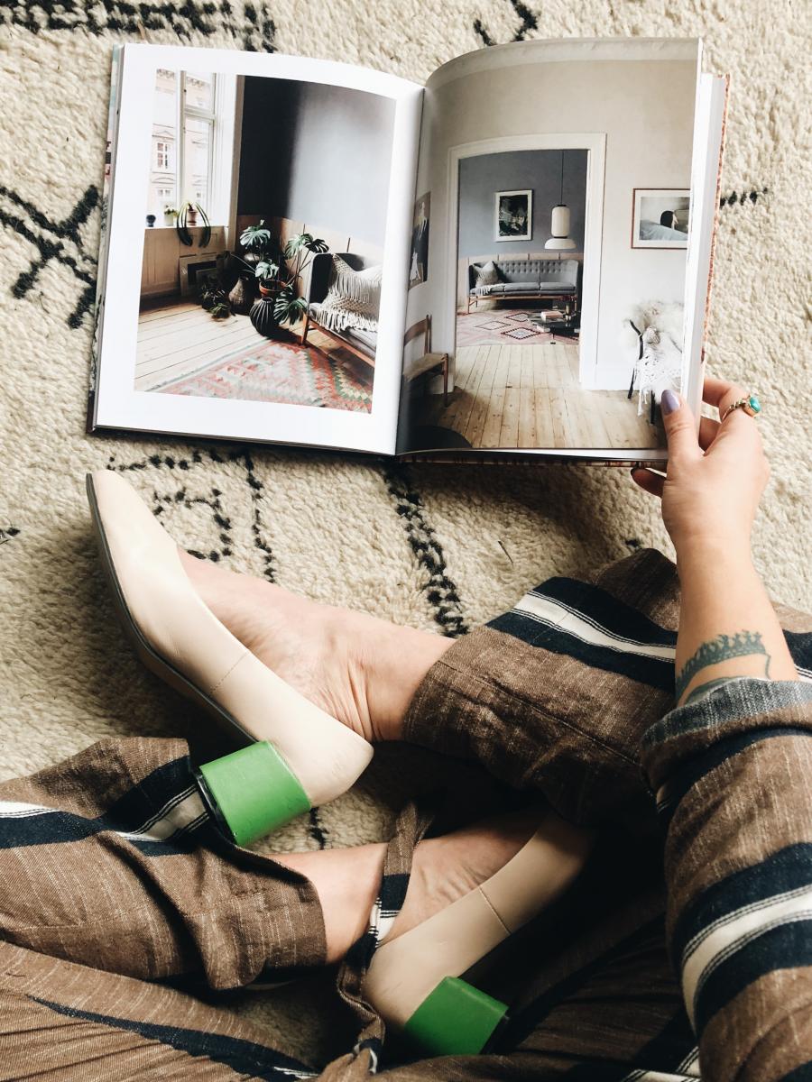 Modern Macram&eacute;: 33 Stylish Projects for Your Handmade Home by Emily Katz picture