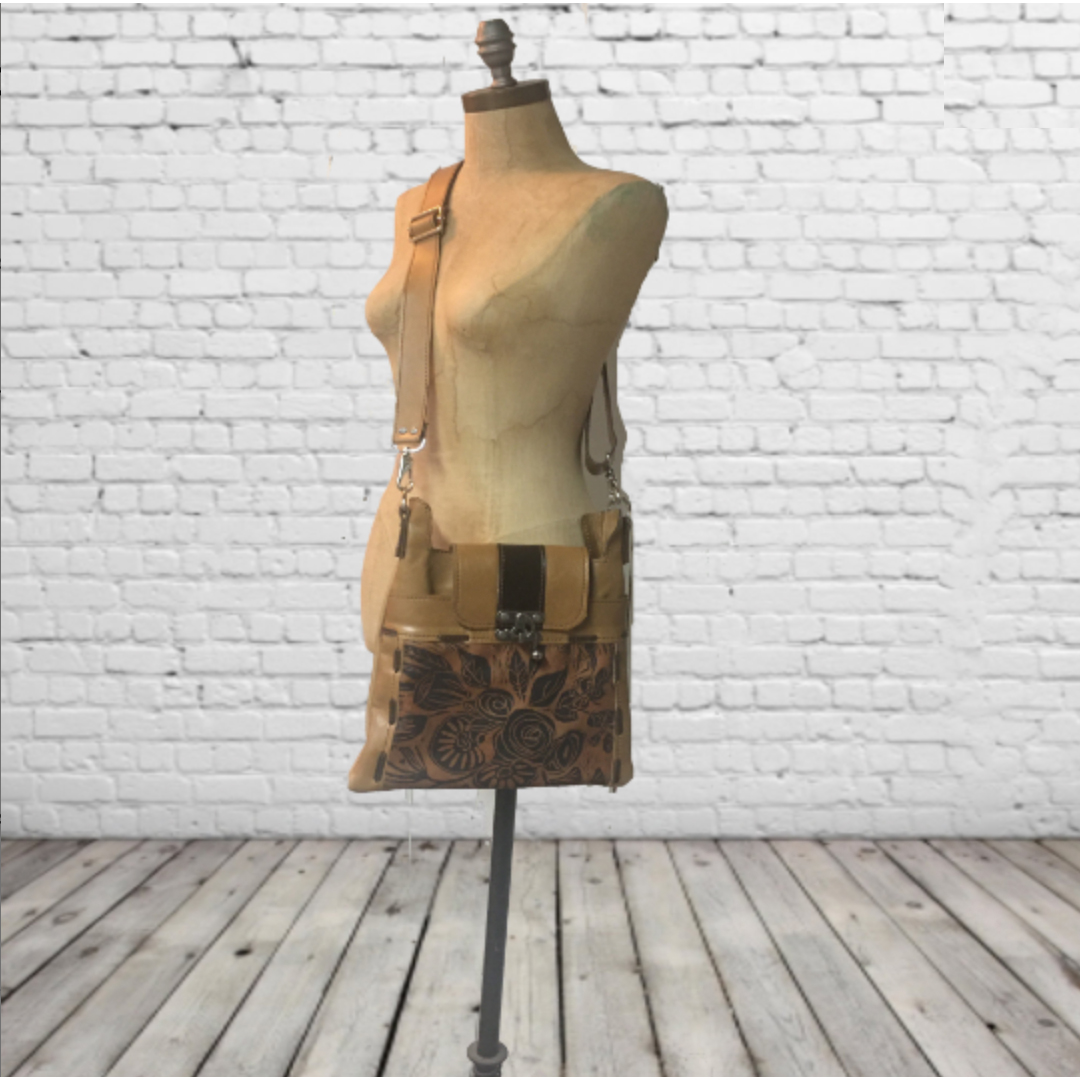 Madrid Crossbody Rose picture