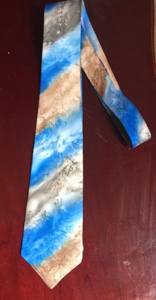 Ocean wave tie picture