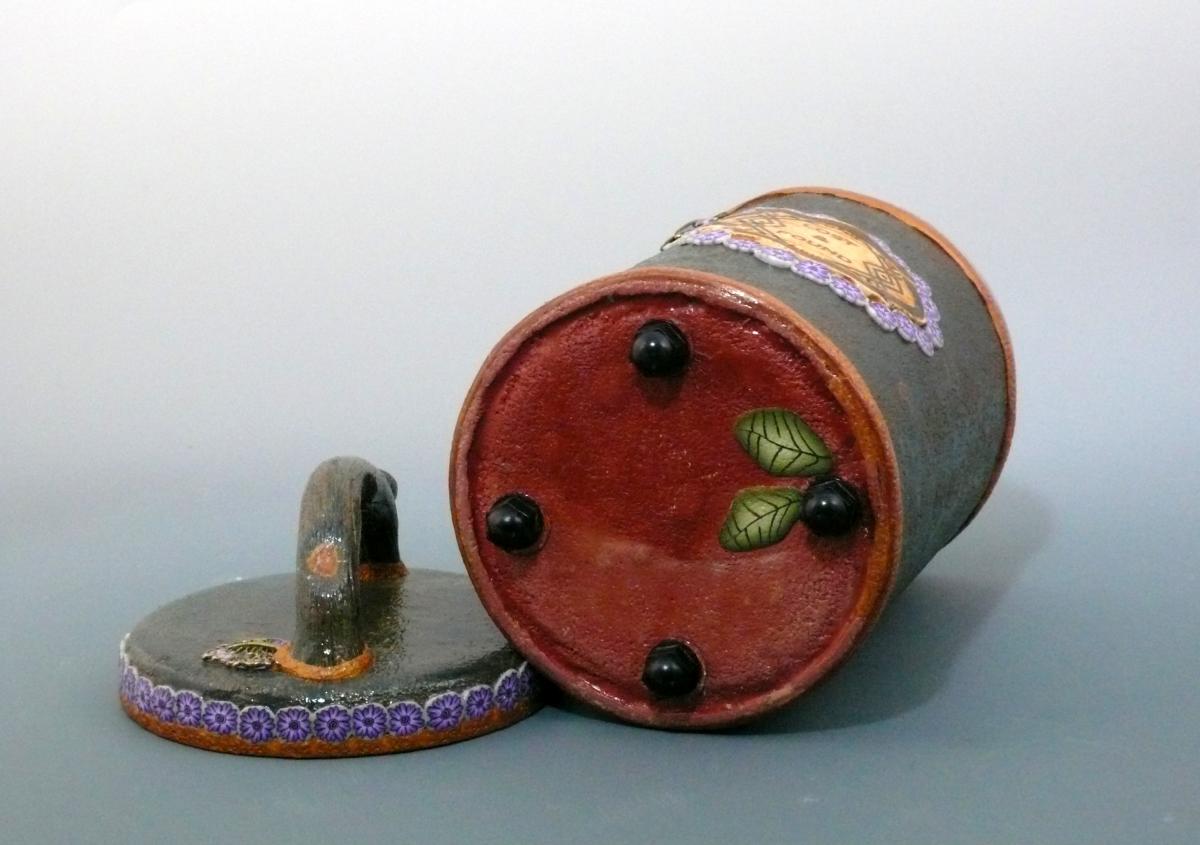 Tin Jar with Lid picture