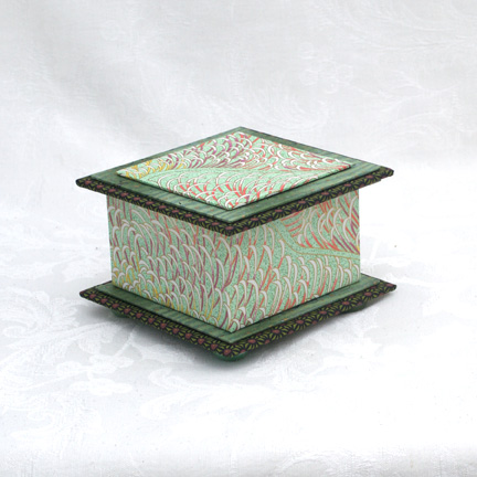 Mint Reeds Washi Covered Box, 4.5"x 4.5" (brim to brim); 3.25" tall picture