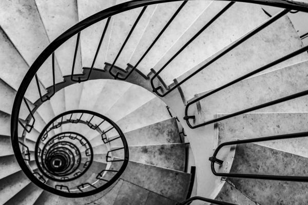 Downward Spiral, Paris picture