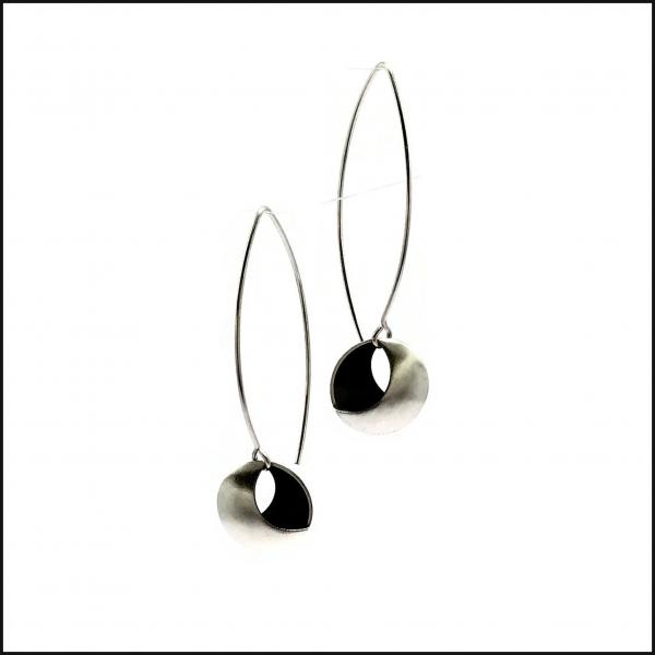 2 moons earrings  long picture