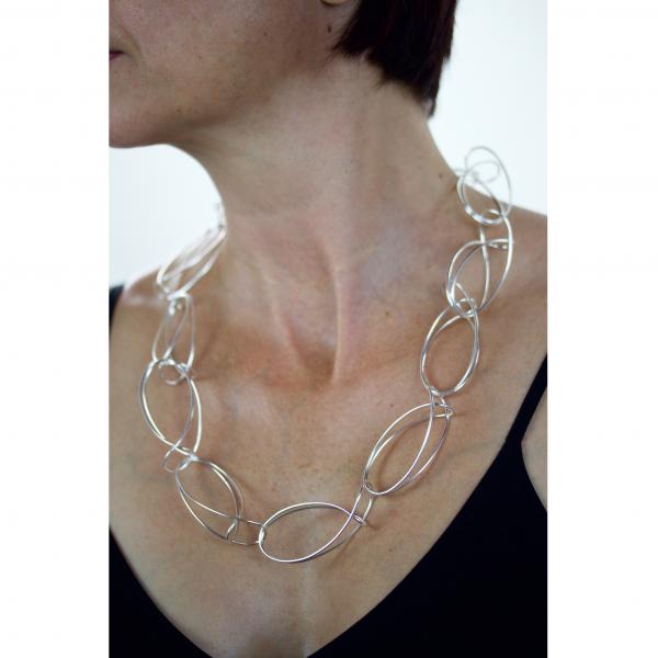 folded loops necklace picture