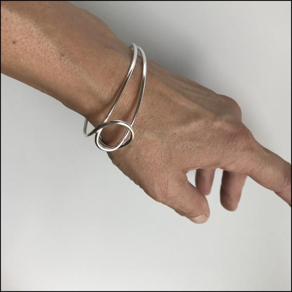 folded loop bracelet picture