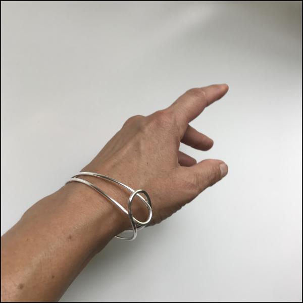 folded loop bracelet picture