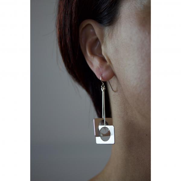 crossed rectangles with circles earrings picture