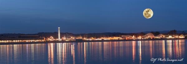 Santa Cruz Beach & Boardwalk Full Moon (Panorama) picture