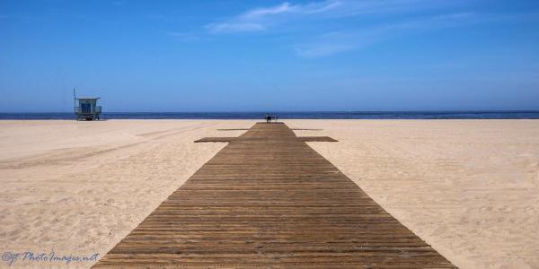 Santa Monica Beach - Bench (panorama) picture