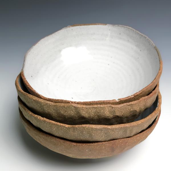 Stoneware Shell Bowls in Nutmeg White