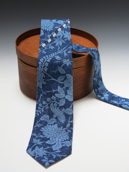 Blue Floral Men's Silk Kimono Tie picture