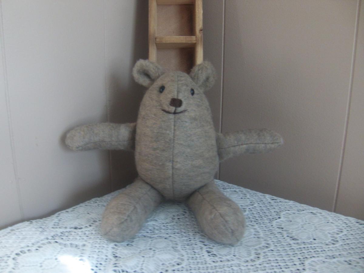 Dumpilng Bear picture