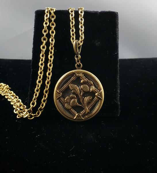 Victorian Floral Button Pendant picture