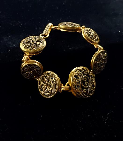 1930's Twinkle Button Bracelet picture