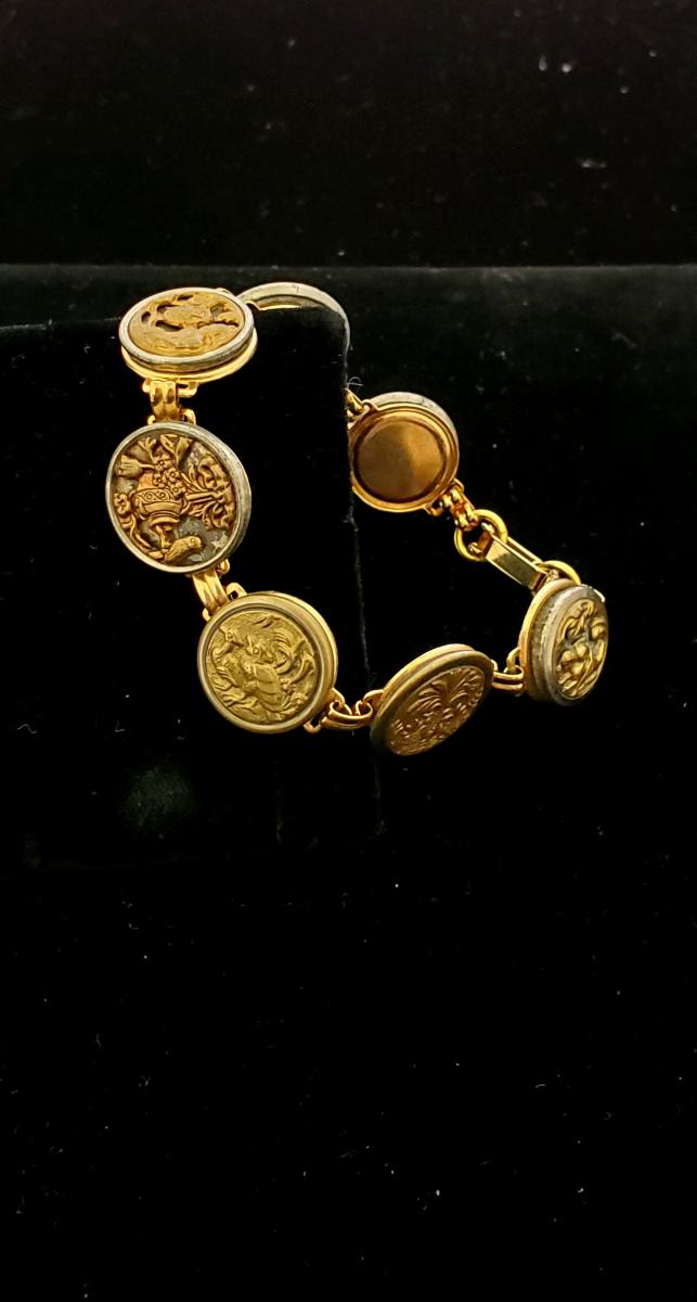 Victorian Picture Button Bracelet picture