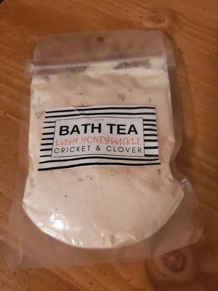 Vegan lush honeysuckle bath tea