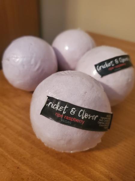 Vegan ripe raspberry bath bombs