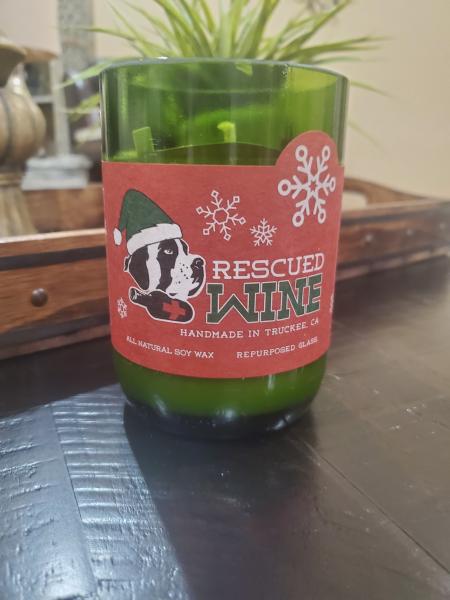 Rescued wine soy candle - holiday picture