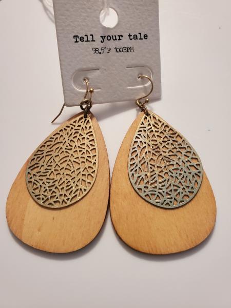 Wood earrings with gold metal design