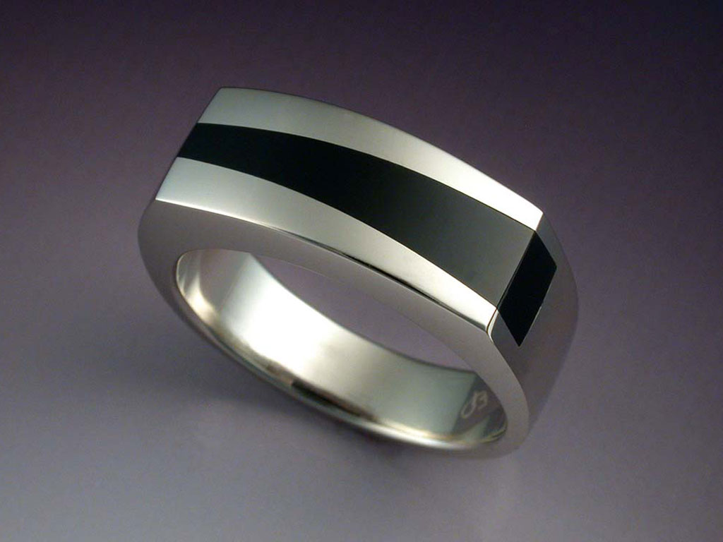 14k white gold Black Jade inlaid man's ring picture