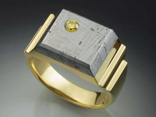 18k gold mans ring with yellow Diamond and Gibeon Meteorite picture