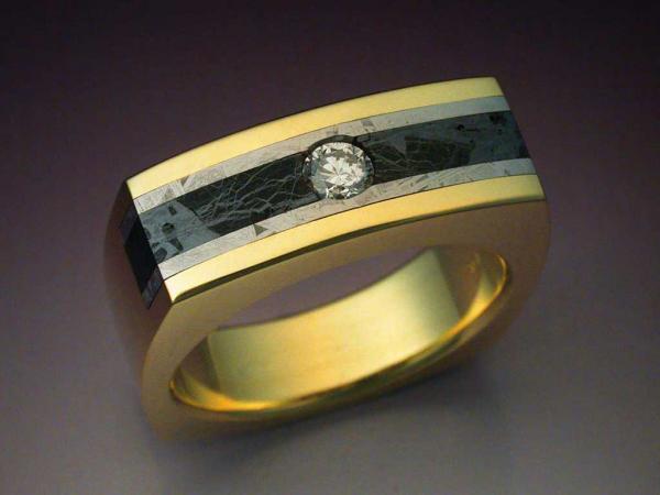 18k Gold and Diamond Ring with Gibeon and Huckitta Meteorites