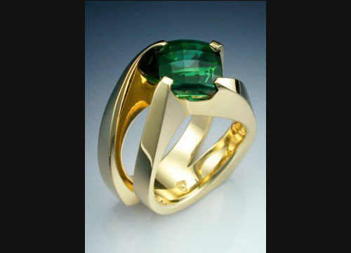 Stunning 18k gold Green Tourmaline ring picture