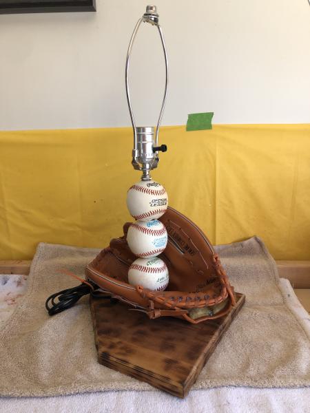 Lamp, Baseball picture