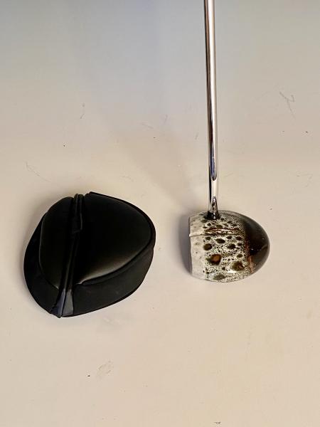 Left handed golf putter with head cover