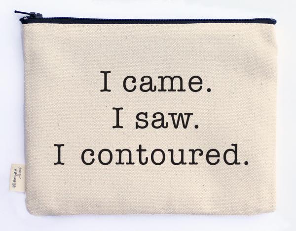 I contoured zipper pouch