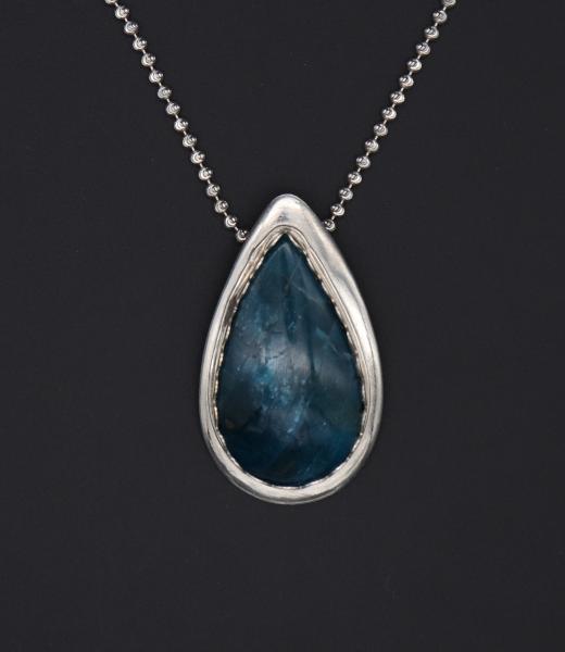 Teardrop Apatite Necklace picture