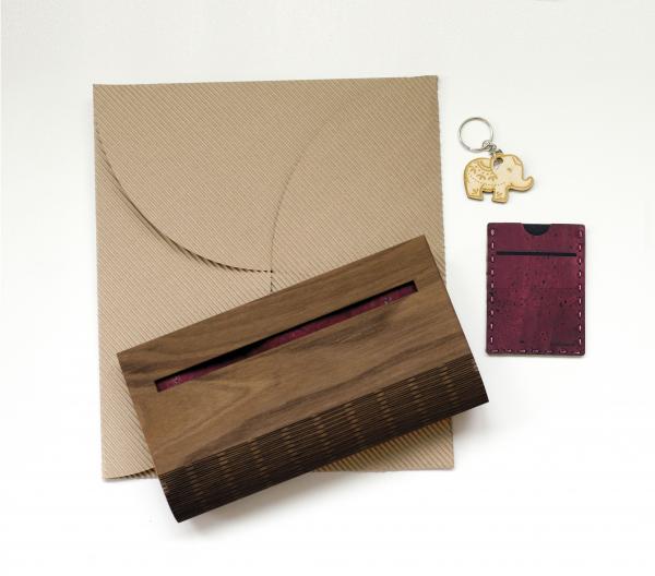 Walnut Wood and Cork Fabric Purse - Wine picture