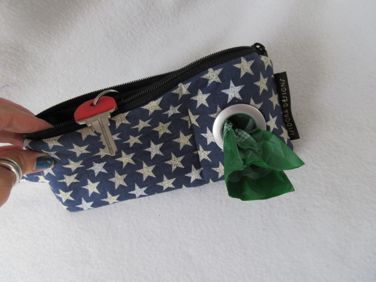 Wristlet Poop Purse picture