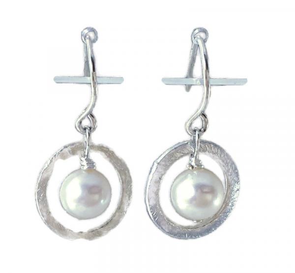 PEARL AND CIRCLE EARRINGS picture