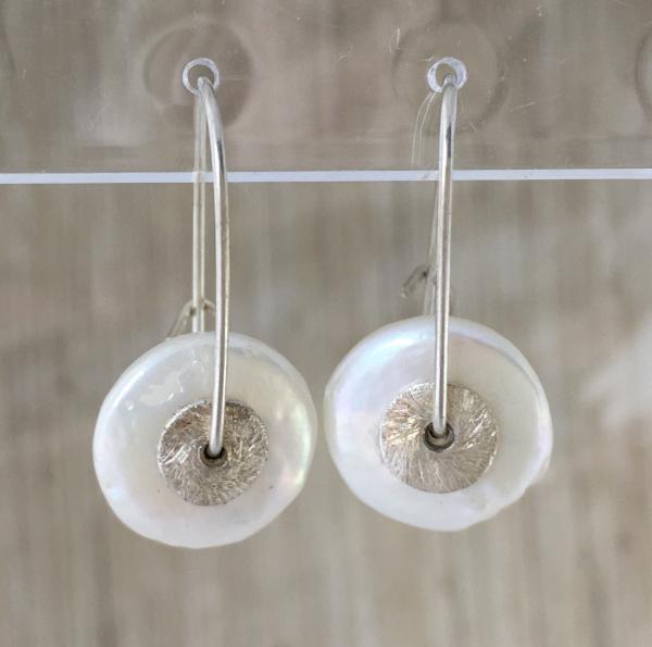 PEARL DISC EARRINGS picture