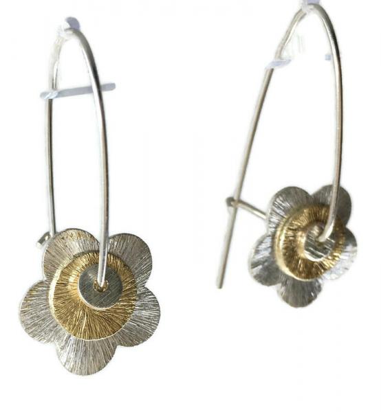 FLOWER DISC EARRINGS picture