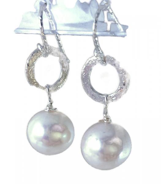 PEARL AND CIRCLE EARRINGS