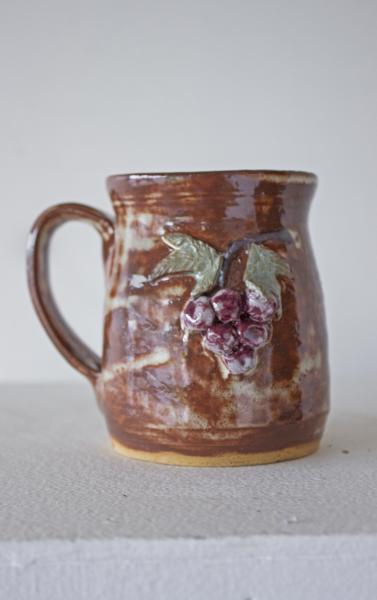 Mug with Grapes