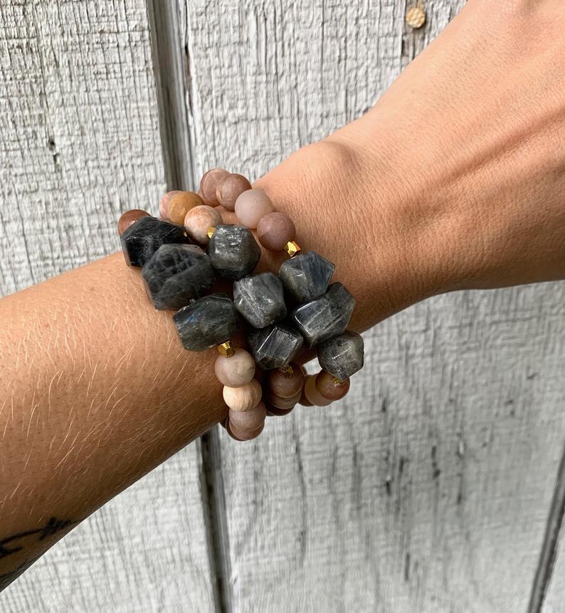 Matte Pink Taupe Sunstone and Labradorite Nugget Beaded Gold Bracelet picture
