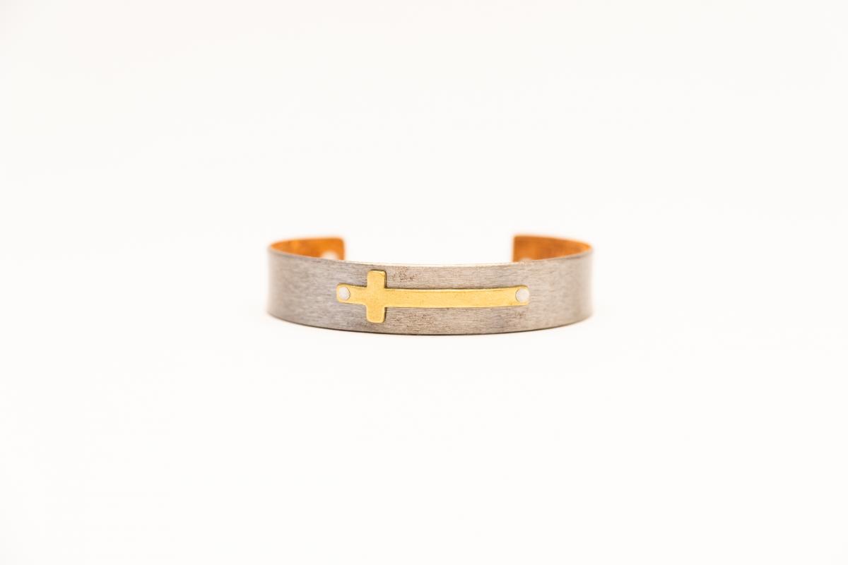 1/2" Cross Bracelet picture