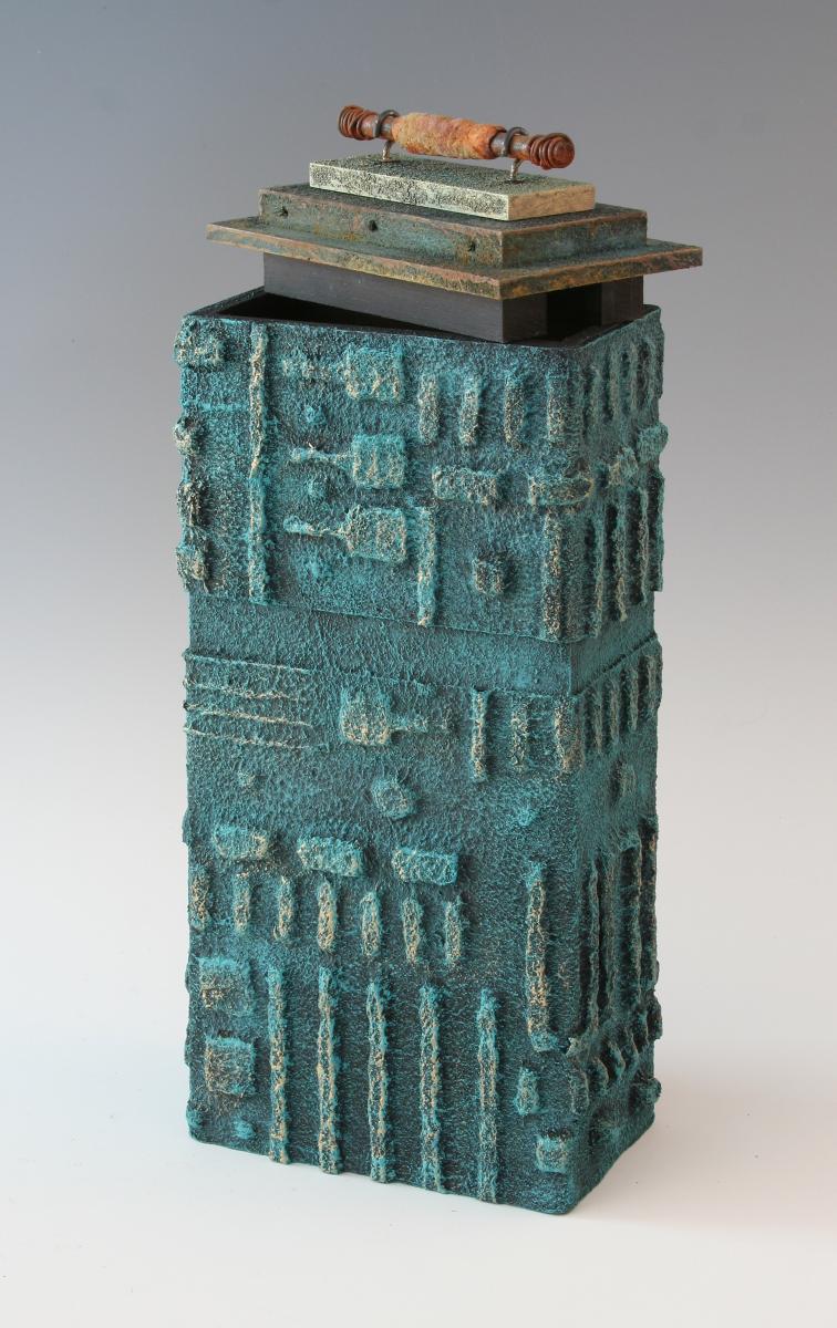 Box Totem #9572 picture