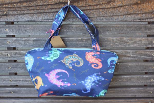 Gecko Lizard reptile  fabric, vinyl lined bag, perfect for snack or lunch, cosmetics, makeup or even as a purse, Use as a fun gift bag picture