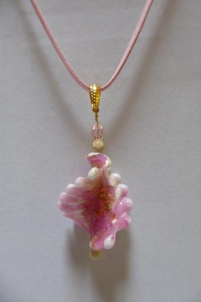Venetian Glass Pink and Gold Twist Pendant
