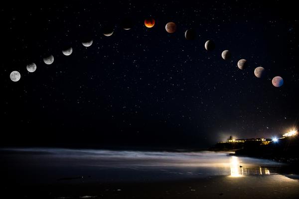 0682 Super Blue Blood Moon Lunar Eclipse Limited Edition Photograph picture